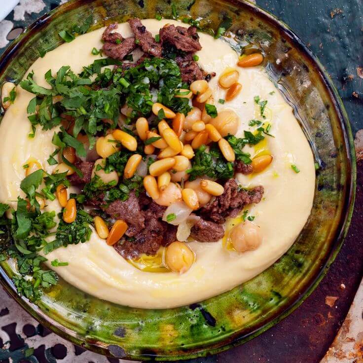 Hummus with Meat 