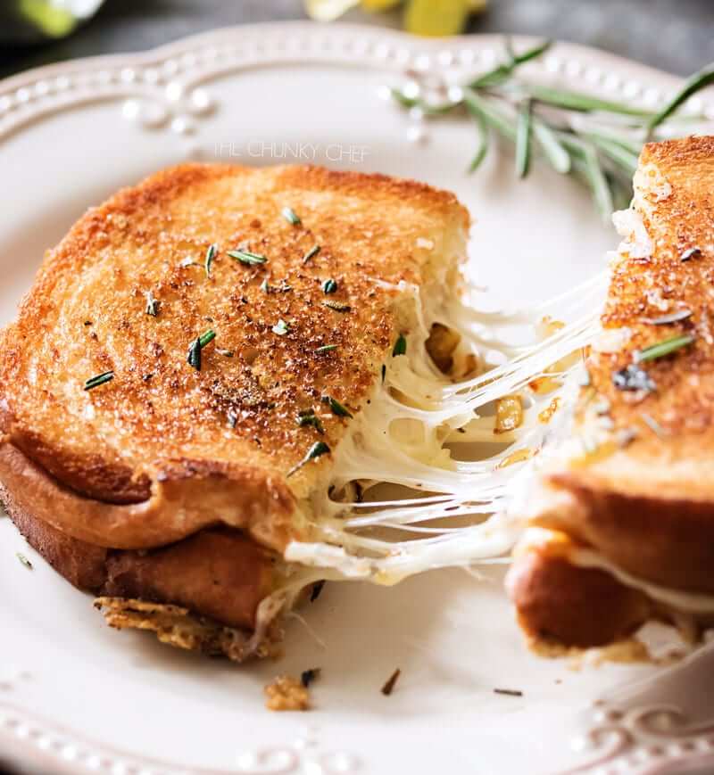 Toast Cheese with Thyme
