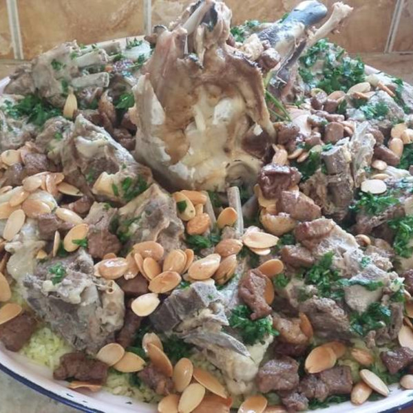 منسف لحمة خاروف