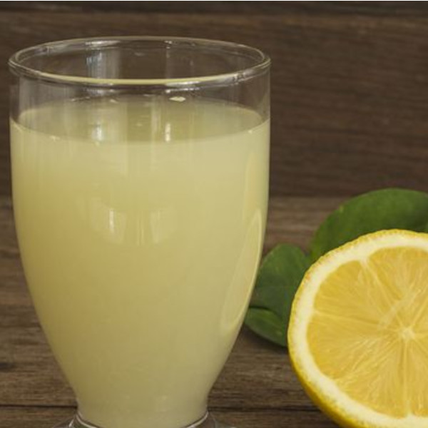 عصير ليمون طبيعي