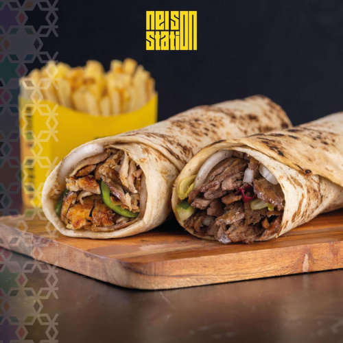 لف شاورما دجاج + بطاطا و كولا ب 21 بدل 25