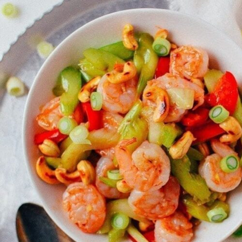 Shrimp with vegetables and cashew